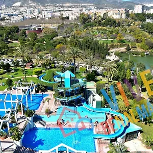 https://vive-benalmdena-apartamento-benal-beach-814-parque.1costadelsol.com